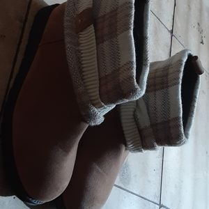 Tan boots